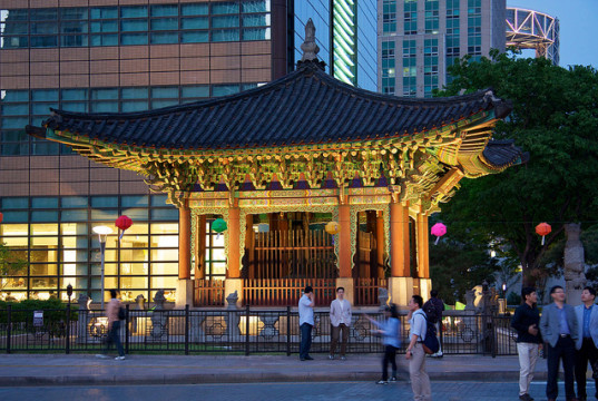 Seoul Travel Guide and Travel Information