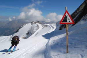 Skiing Holiday Tips and Ski Safety Advice